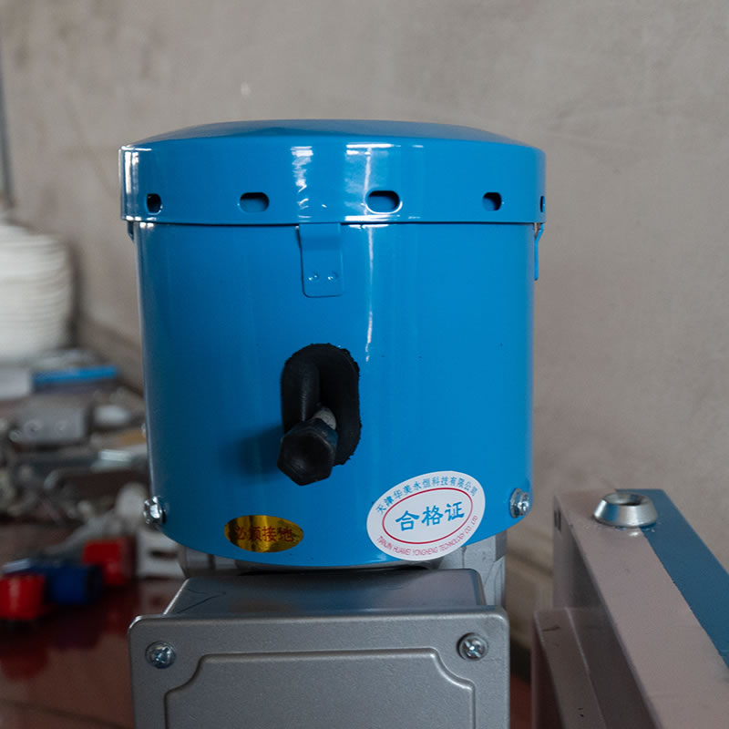 Hoist For Wind Turbine Service Lift